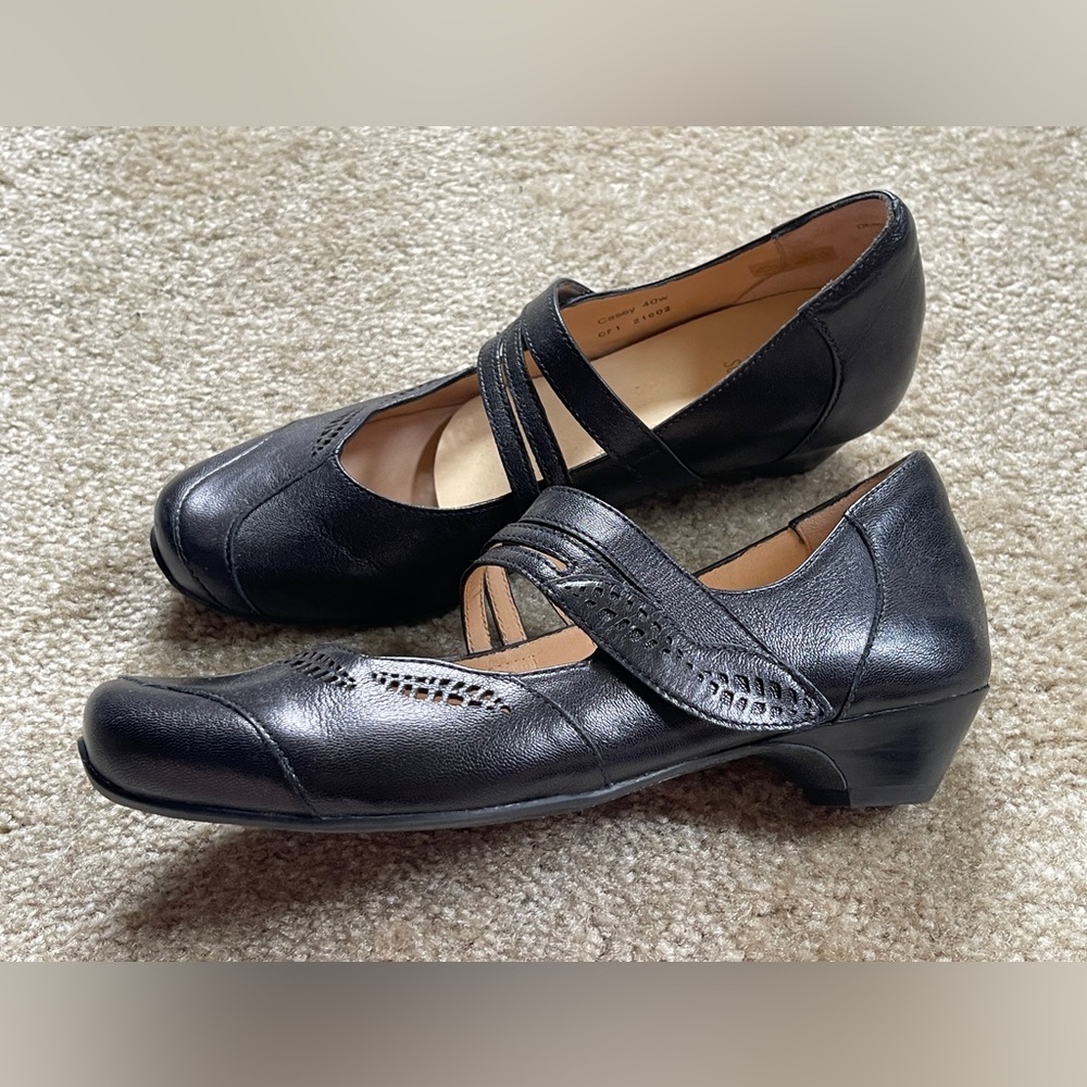 Ziera Casey Black Leather Mary Jane Shoes - Picture 2 of 7